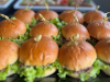 Burger z pieczonym kurczakiem  | Zdjęcie poglądowe